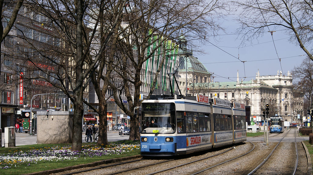 http://www.es85.de/tram/Muenchen/2121_36_KAS.JPG